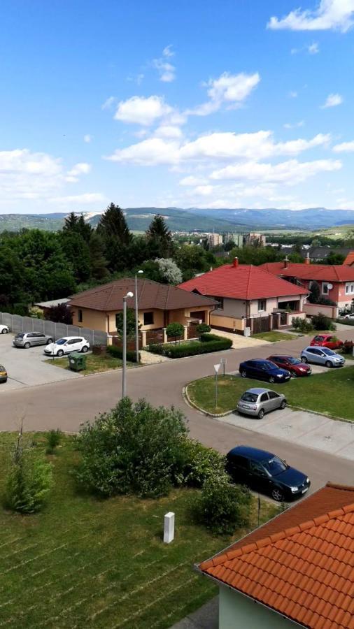 Orsika Hilltop Apartman Eger Exterior foto