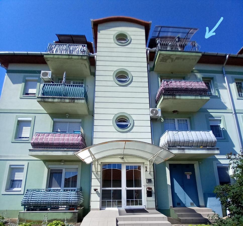 Orsika Hilltop Apartman Eger Exterior foto